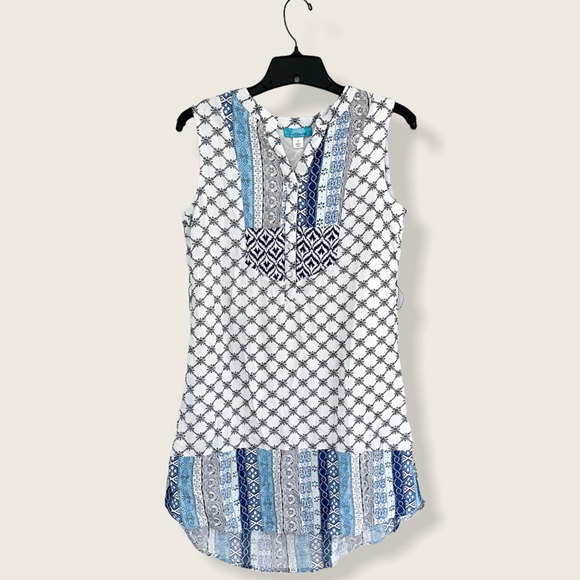 Francesca's Collections Dresses & Skirts - Francesca’s Navy Blue and White Print Mini Dress